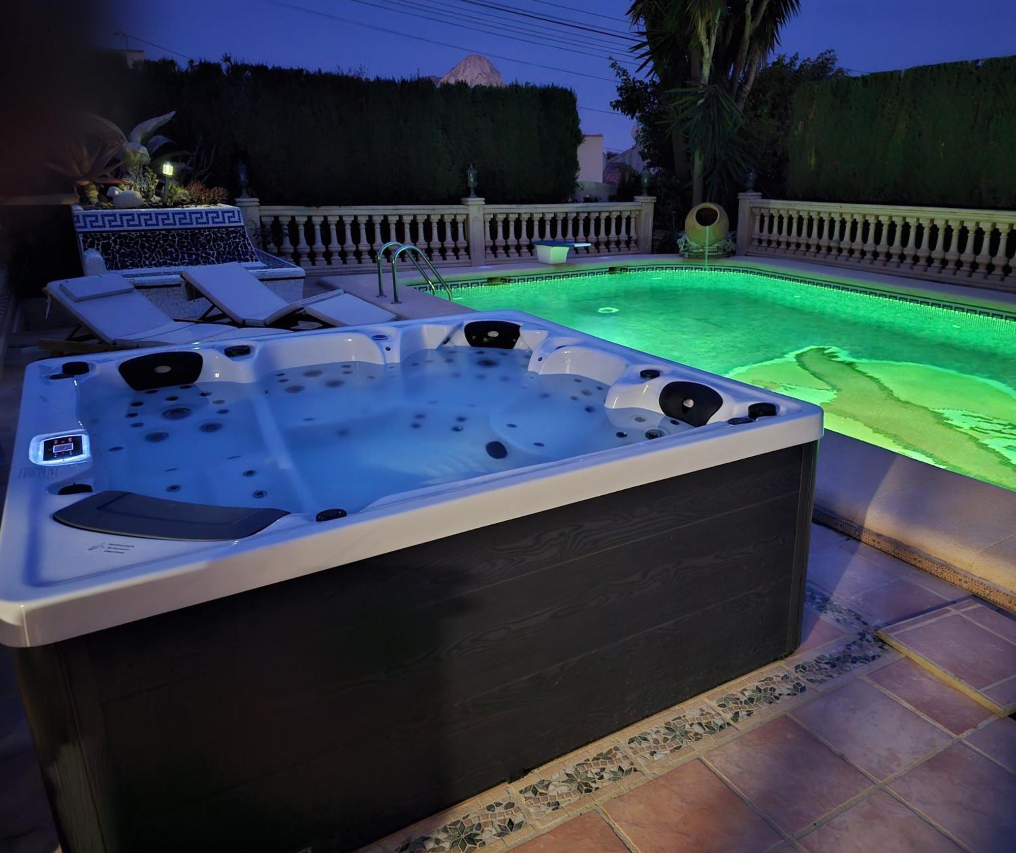 Luxury Villa - Pool, Hot Tub, Aircon, Tvs, Home Cinema, Office, Gbit Internet, Sports Equipment Calp Dış mekan fotoğraf